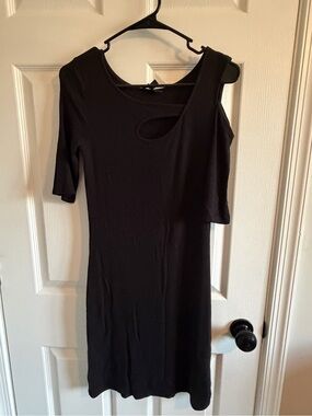 Women's Black Cold-Shoulder Midi Dress